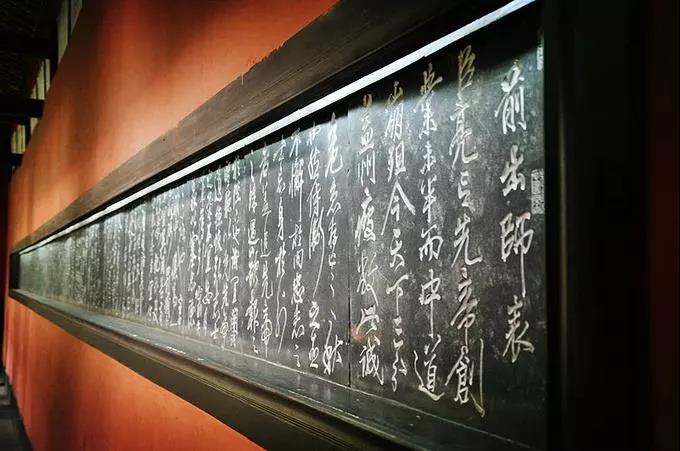 探訪成都武侯祠，孔明功過我評說！